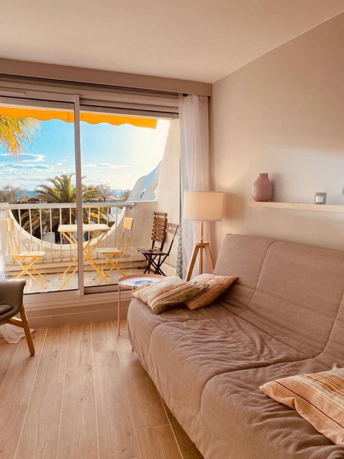 Le Cali, P2 Cabine Dans Une Residence Avec Piscine, Vue Mer Et Parking Prive La Grande Motte Luaran gambar
