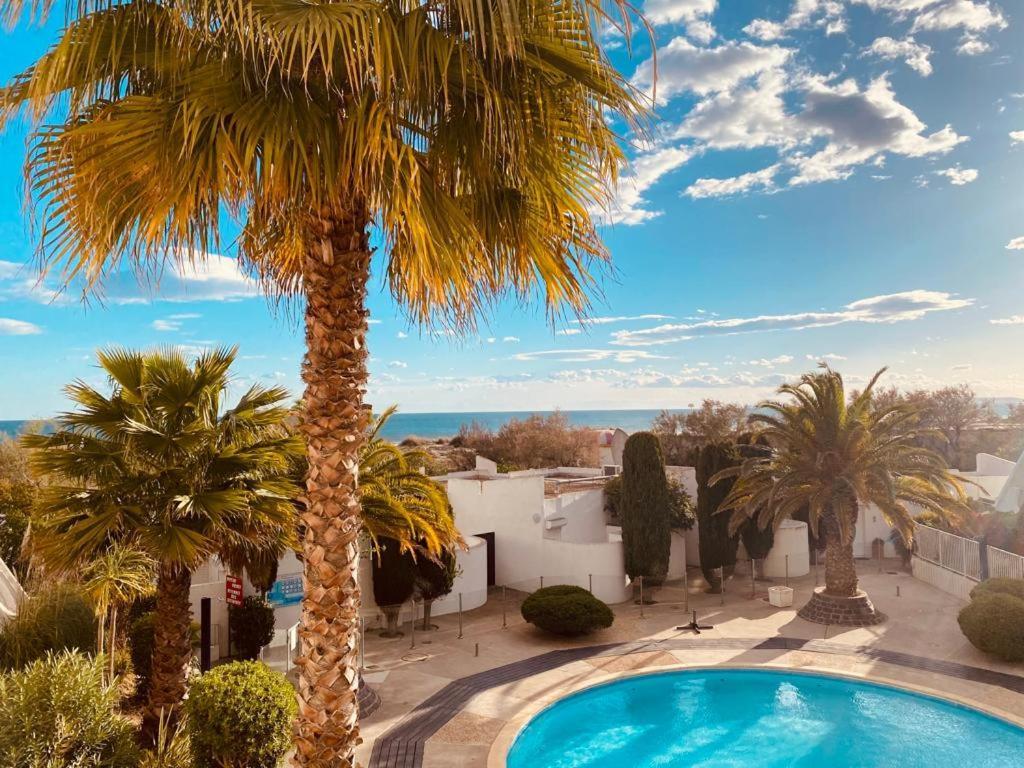 Le Cali, P2 Cabine Dans Une Residence Avec Piscine, Vue Mer Et Parking Prive La Grande Motte Luaran gambar